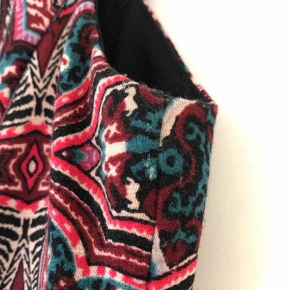 Maggy London Printed Cap Sleeve Sheath
Dress Size Six Multicolor - Picture 5 of 7